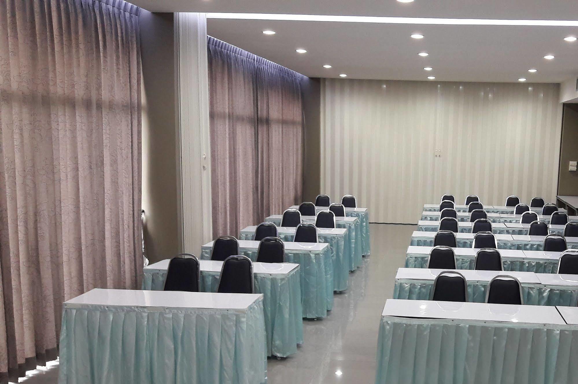 U Place Korat Nakhonratchasima Buitenkant foto